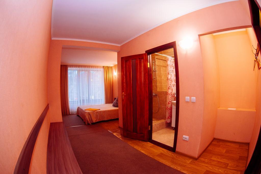 Leo Hostel Chernihiv Luaran gambar